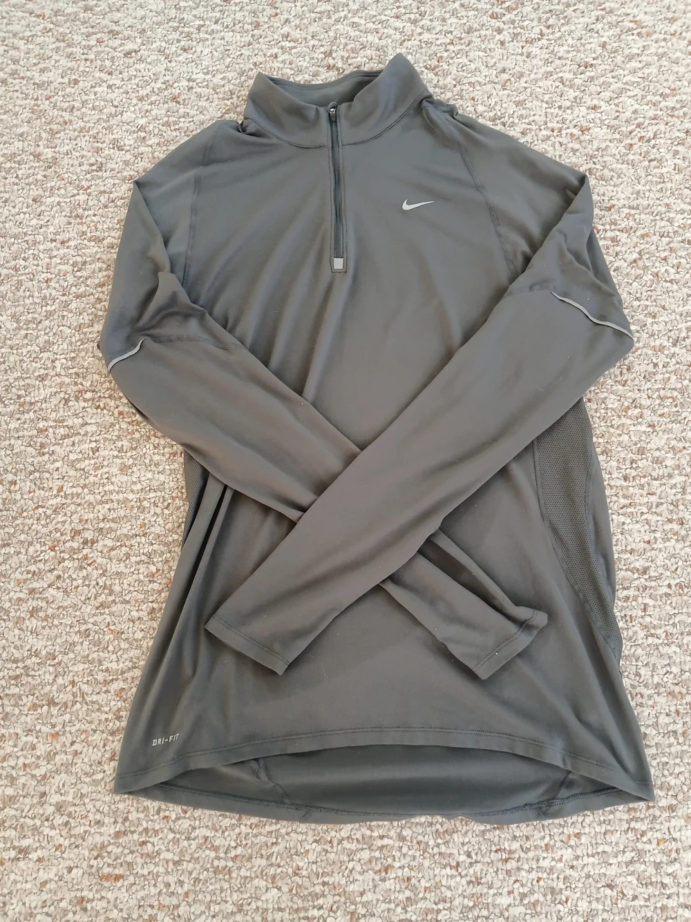 Nike Men's Dri-FIT Charcoal/Gray Long Sleeve 1/4 Zip Performance Shirt Size L
